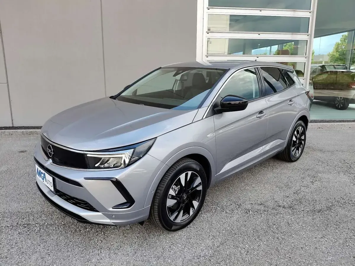 Usata Opel Grandland X Business Elegance 131 CV (96 kW) 2023 Grigio SUV