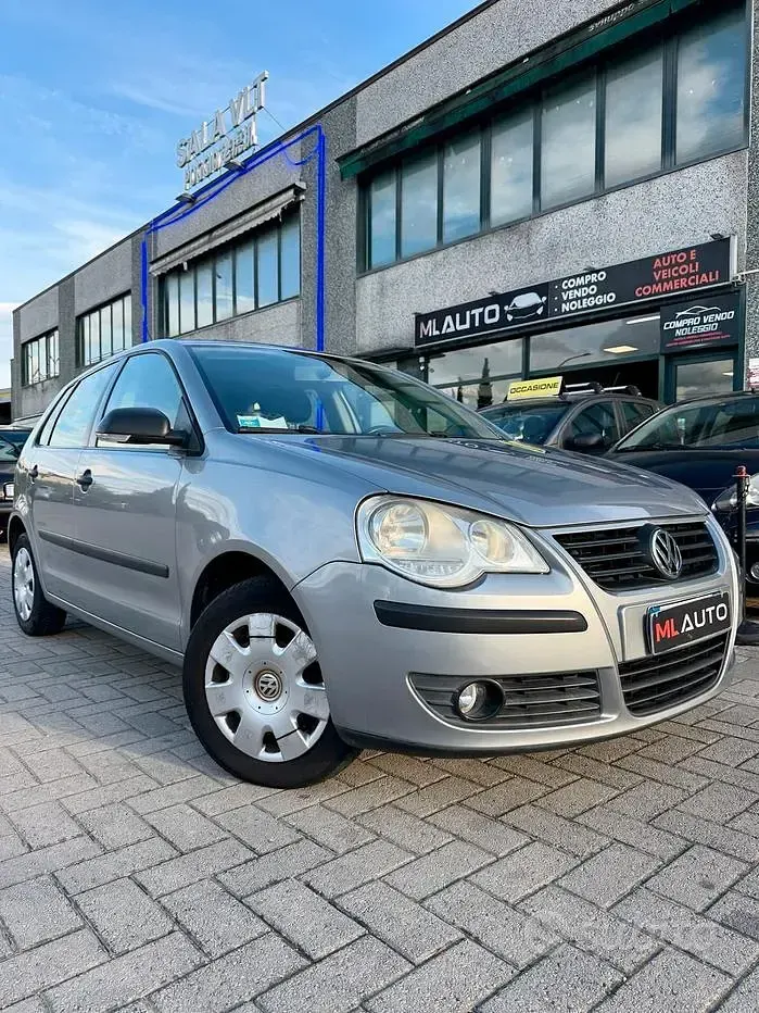 Usata VW Polo Comfortline 69 CV (50 kW) 2009 Grigio Utilitaria