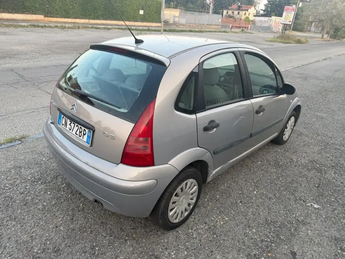 Usata Citroën C3 60 CV (44 kW) 2004 Argento Berlina