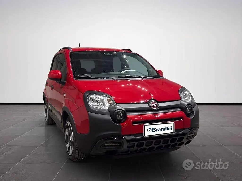 Usata Fiat Panda Cross Cross 70 CV (51 kW) 2025 Rosso Utilitaria