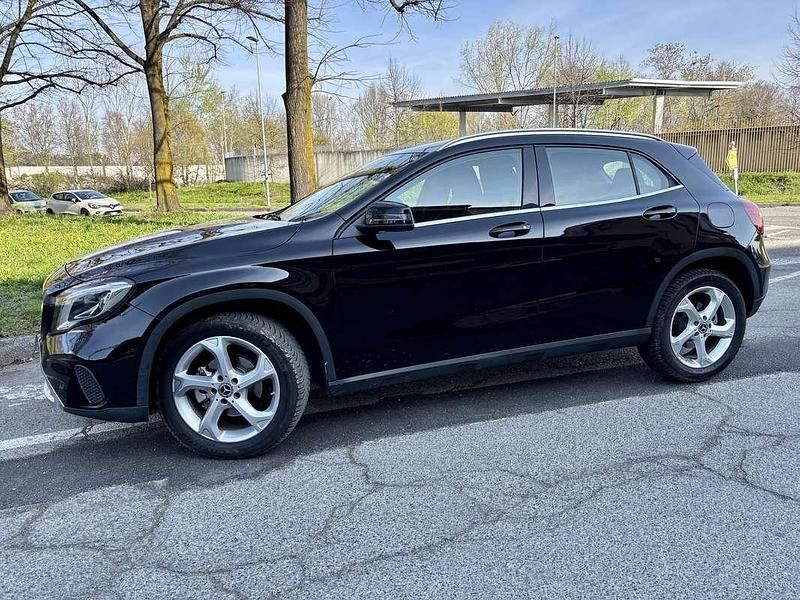 Usata Mercedes GLA200 136 CV (100 kW) 2018 SUV