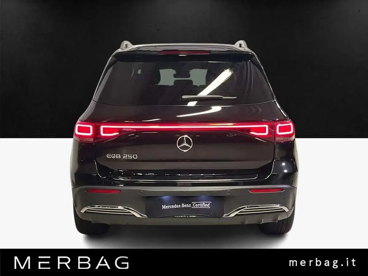 Usata Mercedes EQB250 Premium 139 kW (190 CV) 2022 Nero SUV