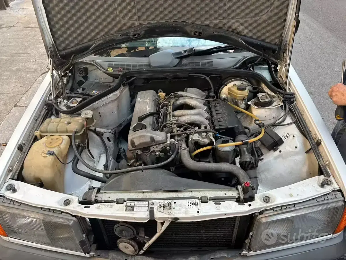 Usata Mercedes 190 72 CV (52 kW) 1986 Berlina