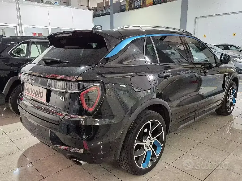 Usata Lynk & Co 01 179 CV (131 kW) 2023 Nero SUV