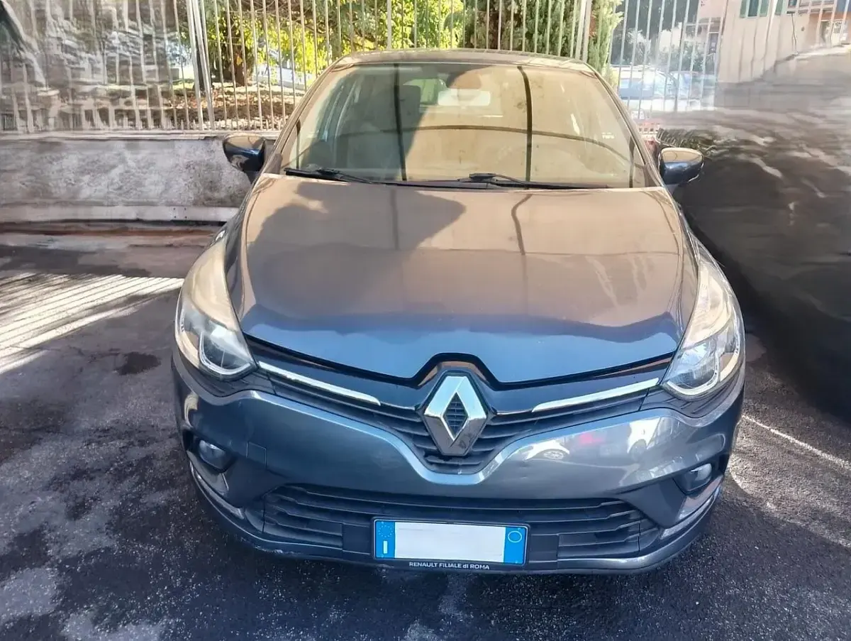 Usata Renault Clio Zen 74 CV (54 kW) 2017 Grigio Utilitaria