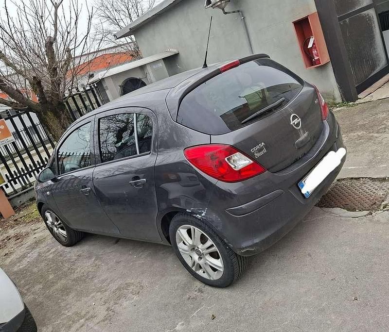 Usata Opel Corsa 86 CV (63 kW) 2013 Utilitaria