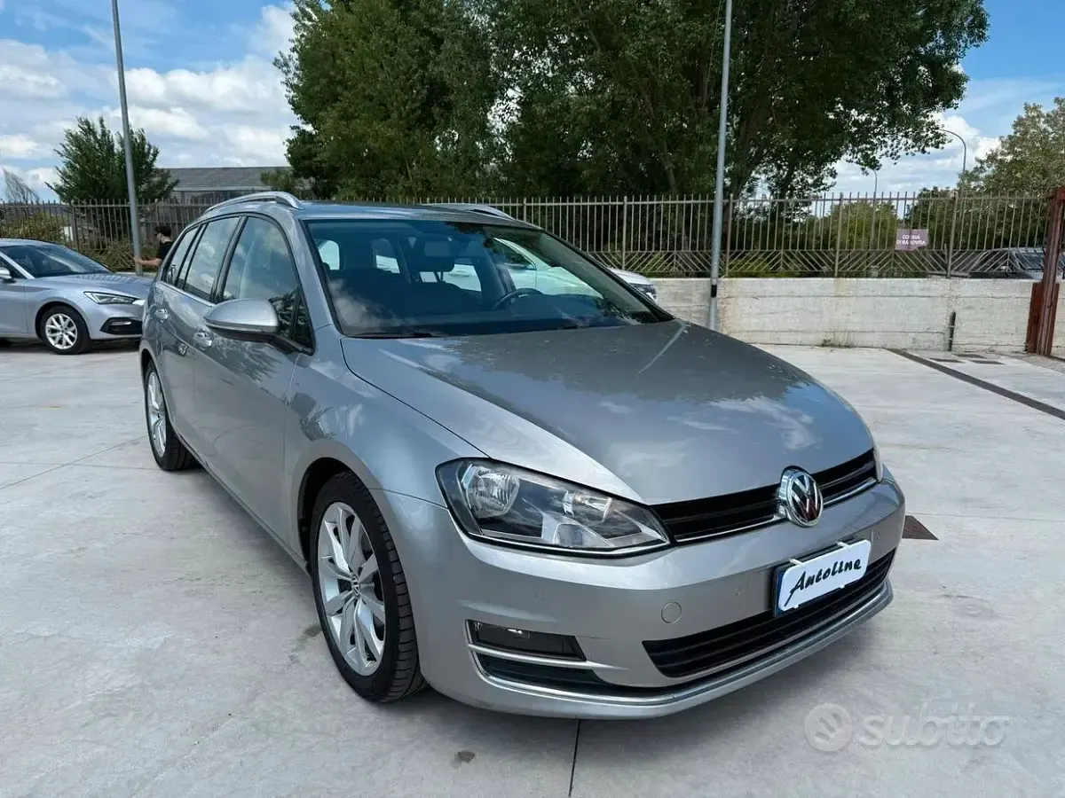 Usata VW Golf VII Highline 105 CV (77 kW) 2014 Grigio Station wagon