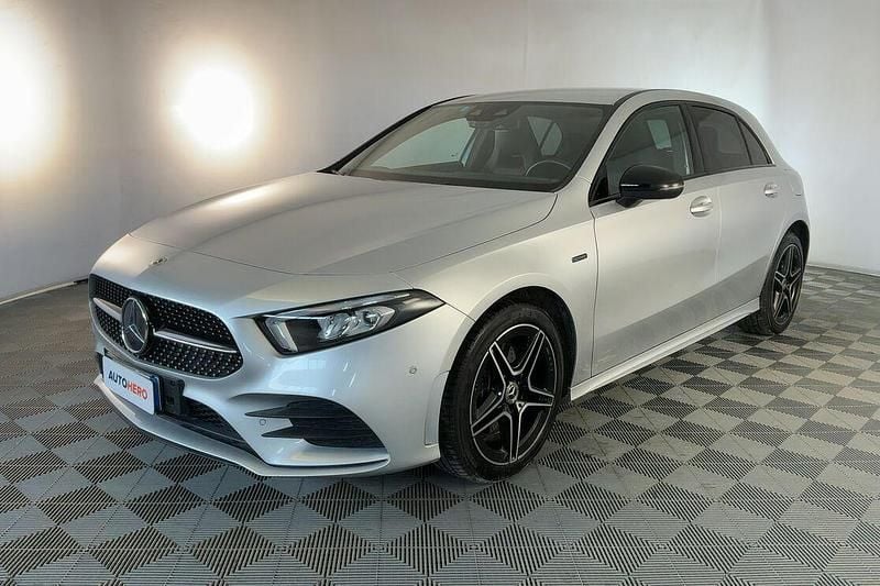 Usata Mercedes A250 Premium 218 CV (160 kW) 2021 Argento
