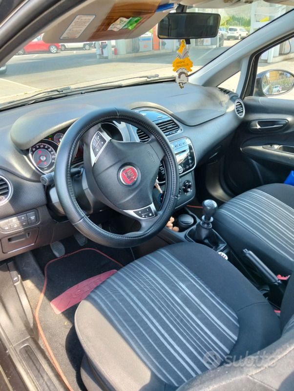 Usata Fiat Punto Evo 69 CV (50 kW) 2012 Nero Utilitaria