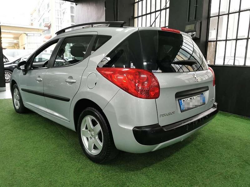 Usata Peugeot 207 73 CV (53 kW) 2009 Argento Station wagon