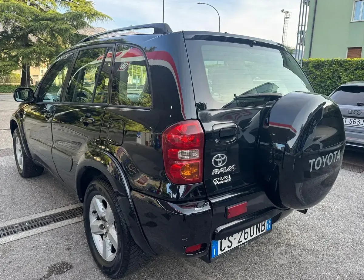 Usata Toyota RAV4 Sol 116 CV (85 kW) 2004 Nero SUV
