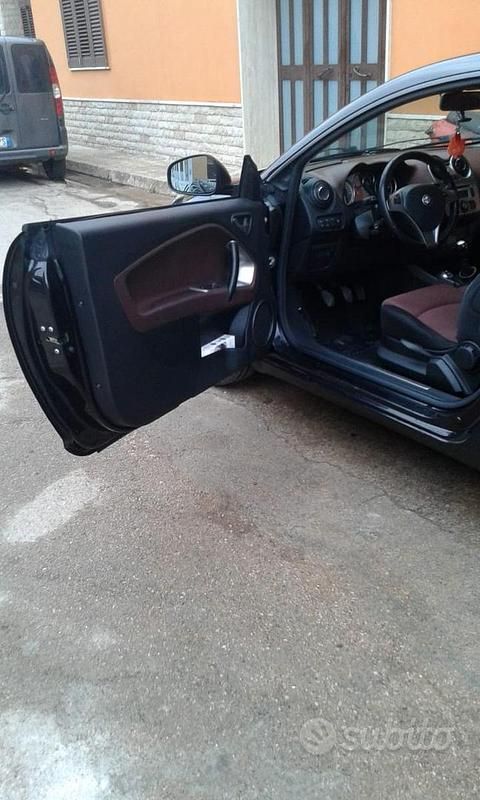 Usata 2010 Alfa Romeo MiTo Distinctive Utilitaria | 3500 € (Ottimo prezzo) - Immagine 1/4