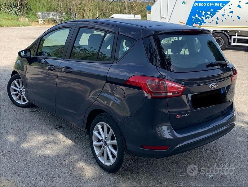 Usata Ford B-MAX Titanium 95 CV (69 kW) 2013 Blu Monovolume