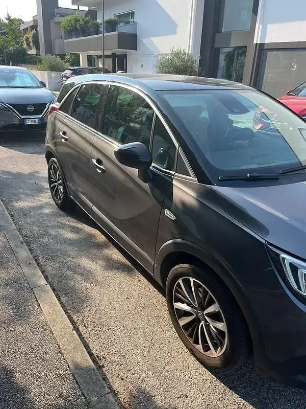 Usata Opel Crossland X Ultimate 120 CV (88 kW) 2020 SUV