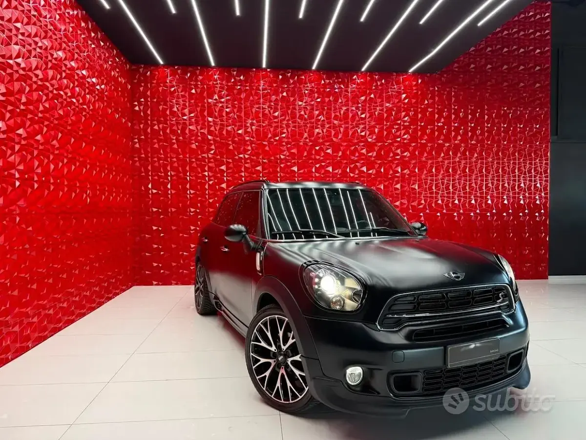 Usata Mini Cooper SD Countryman Business 143 CV (105 kW) 2015 Nero SUV