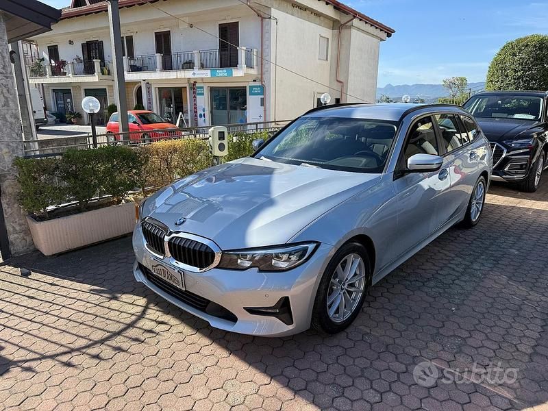 Usata BMW 318 Advantage 150 CV (110 kW) 2021 Argento Station wagon