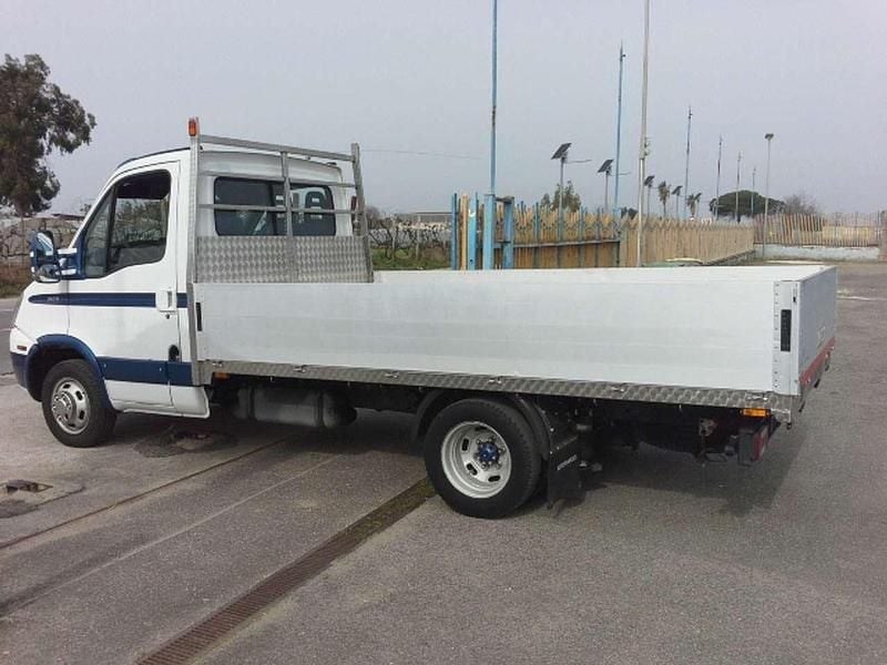 Usata Iveco Daily 179 CV (131 kW) 2007 Bianco Berlina