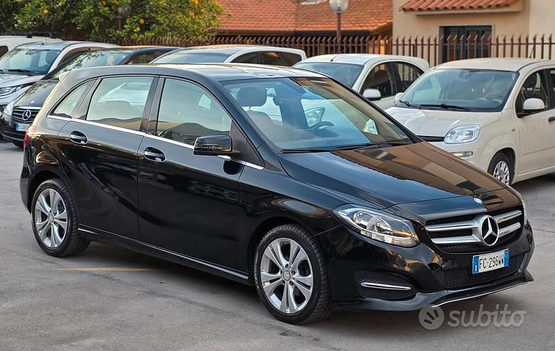 Usata Mercedes B180 Premium 110 CV (80 kW) 2016 Nero Monovolume