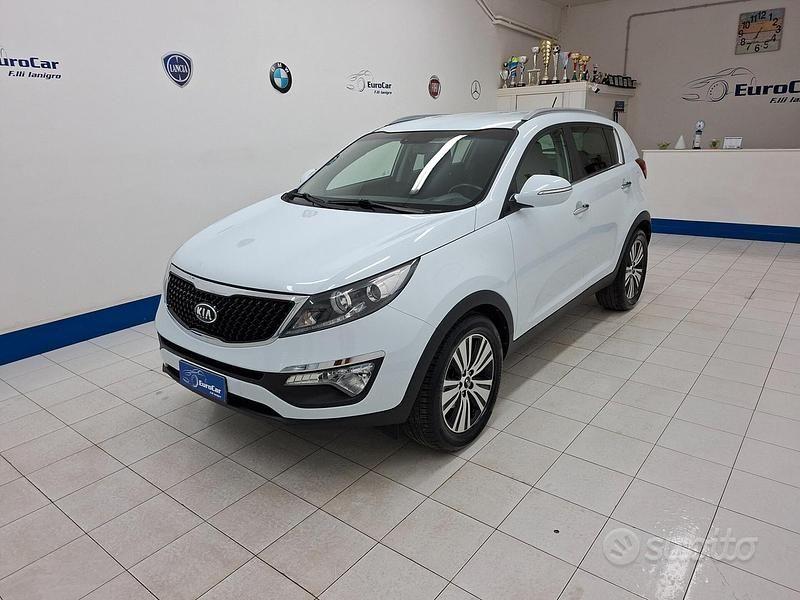 Bianco Usata 2015 Kia Sportage SUV | 10.900 € (Buon prezzo) - Immagine 1/4