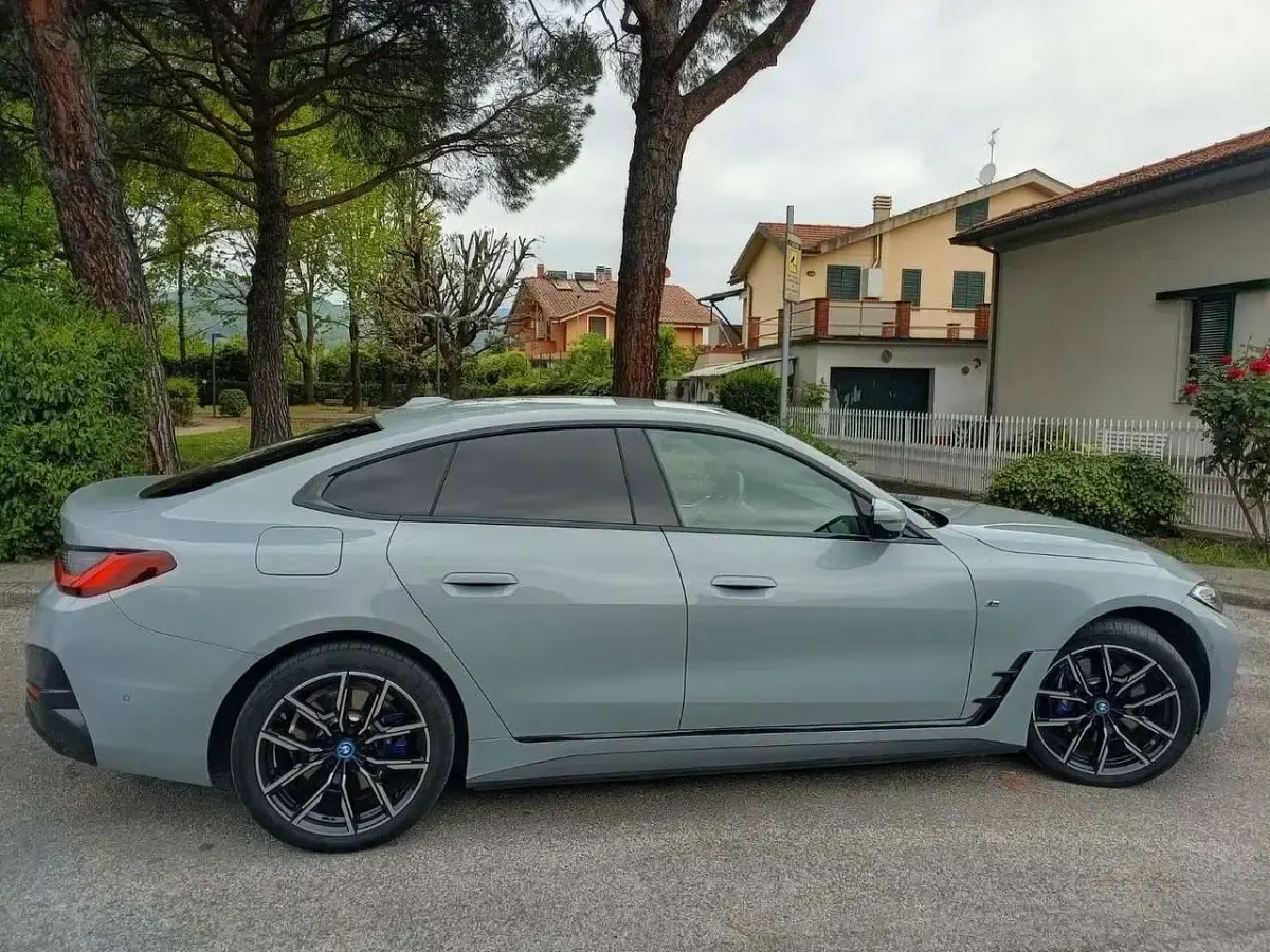 Occasion BMW i4 M Sport 210 kW (286 ch) 2023 Gris Berline