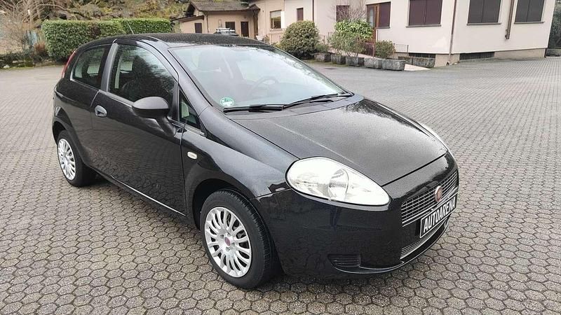 Usata Fiat Grande Punto Dynamic 77 CV (56 kW) 2009 Nero Utilitaria