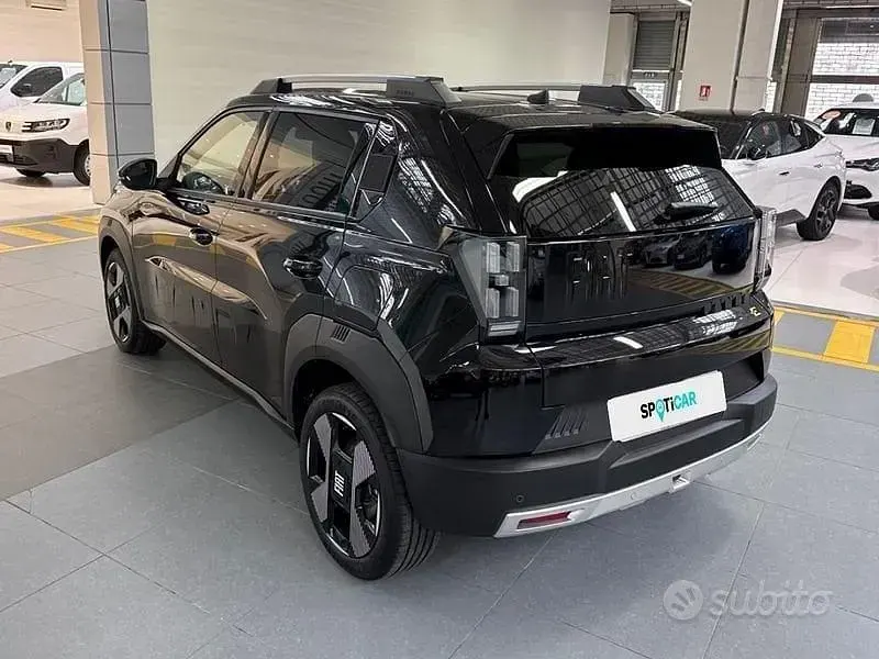 Usata Fiat Grande Panda La Prima 83 kW (113 CV) 2025 Nero Utilitaria