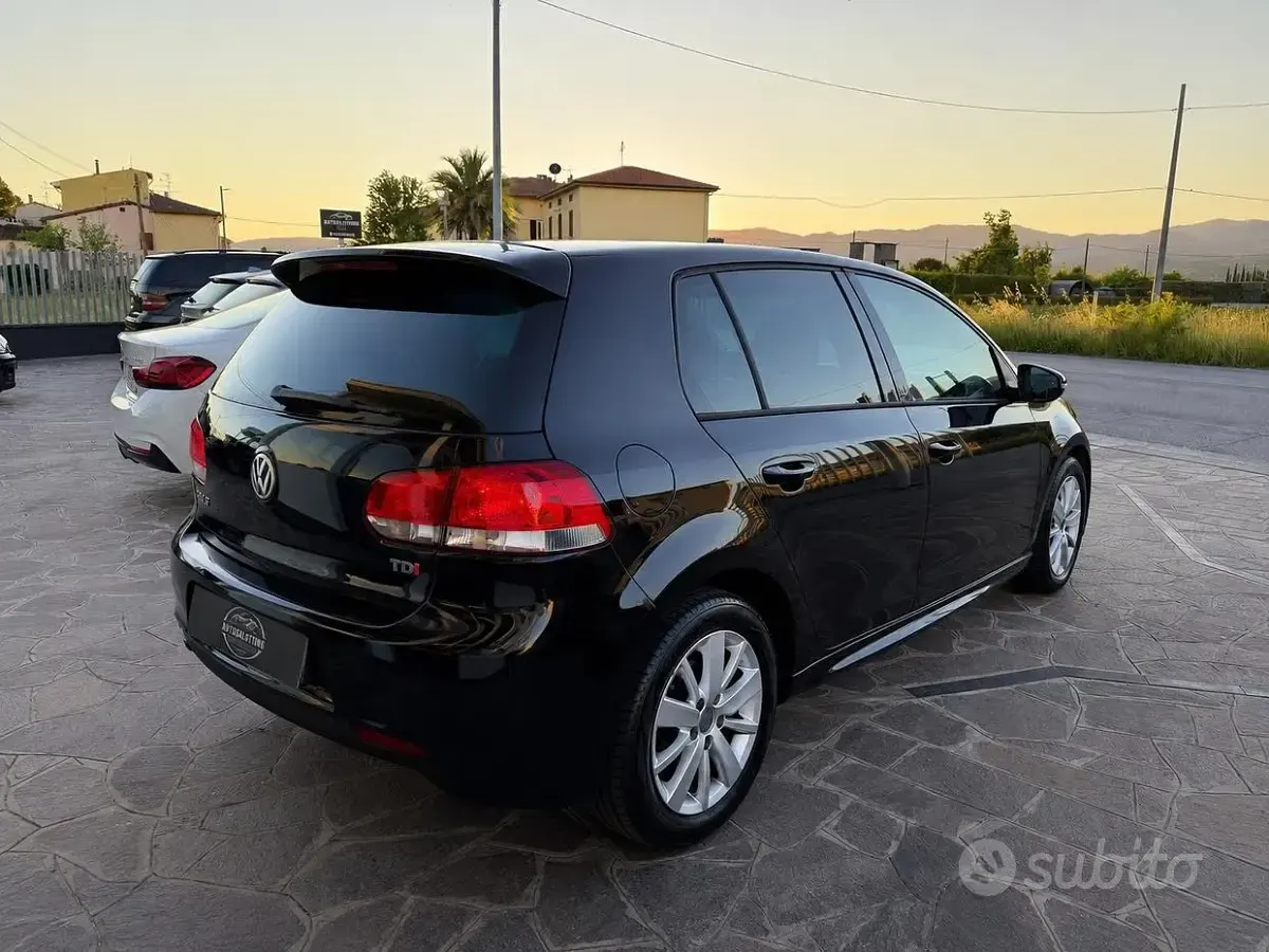 Usata VW Golf VI Edition 105 CV (77 kW) 2011 Nero Utilitaria