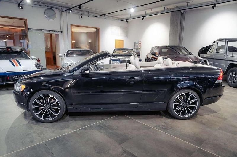 Usata Volvo C70 Momentum 140 CV (102 kW) 2006 Nero Cabrio