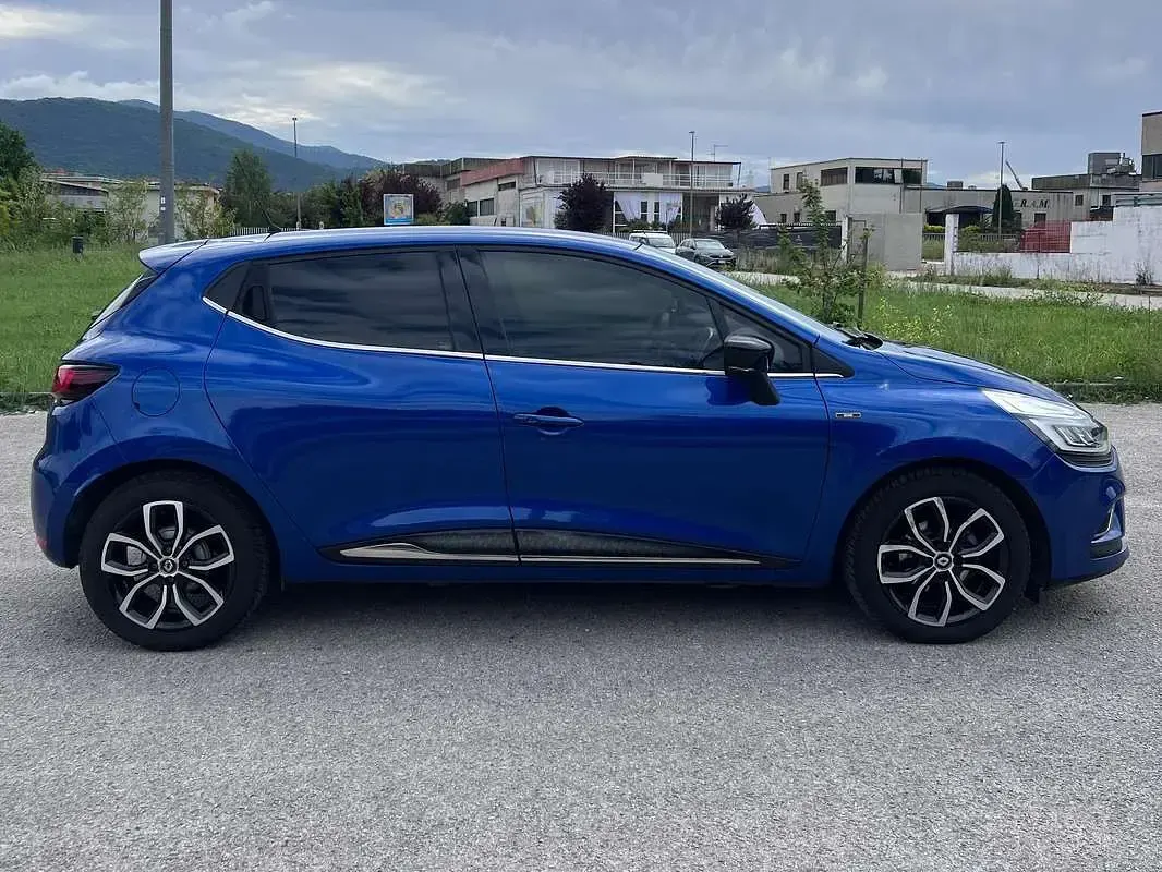 Usata Renault Clio IV Intens 75 CV (55 kW) 2019 Blu/azzurro Berlina