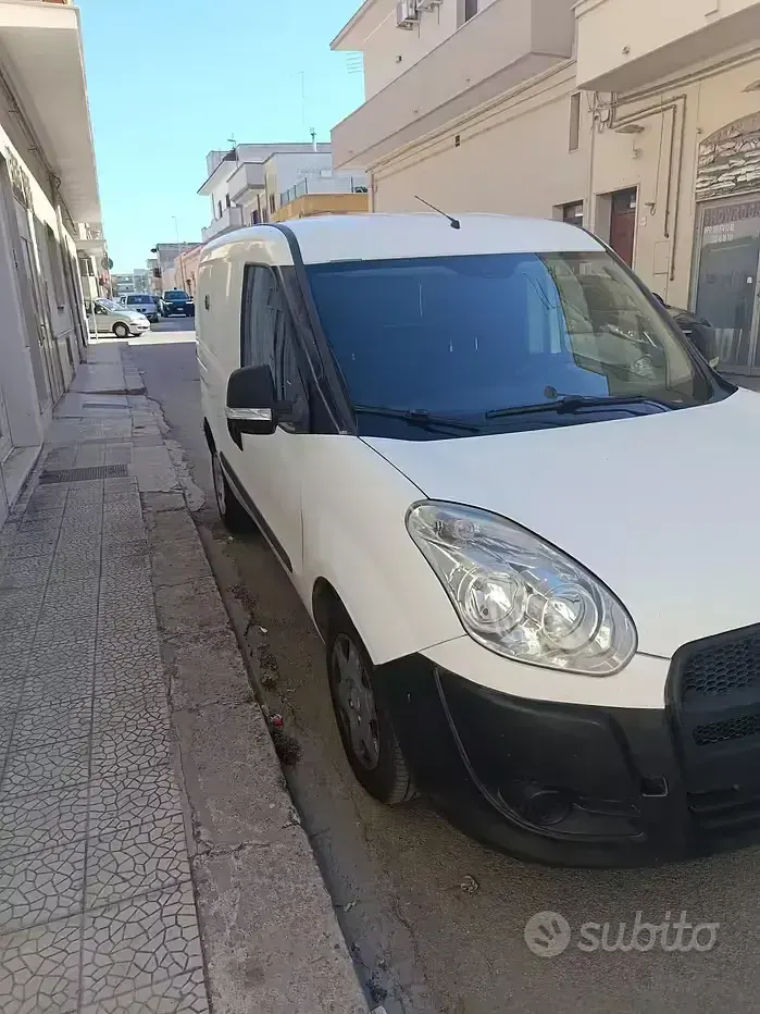 Usata Fiat Doblò 90 CV (66 kW) 2013 Bianco Monovolume
