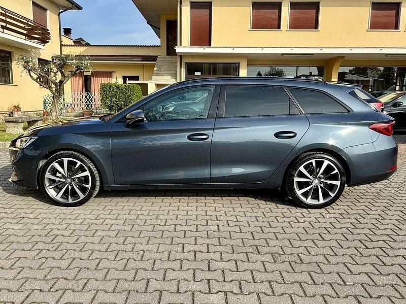 Usata Seat Leon FR 131 CV (96 kW) 2023 Grigio medio metallizzato Station wagon