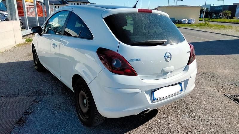 Usata Opel Corsa 95 CV (69 kW) 2014 Bianco Utilitaria