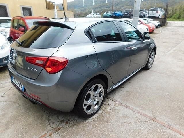 Usata Alfa Romeo Giulietta 120 CV (88 kW) 2018 Grigio Utilitaria