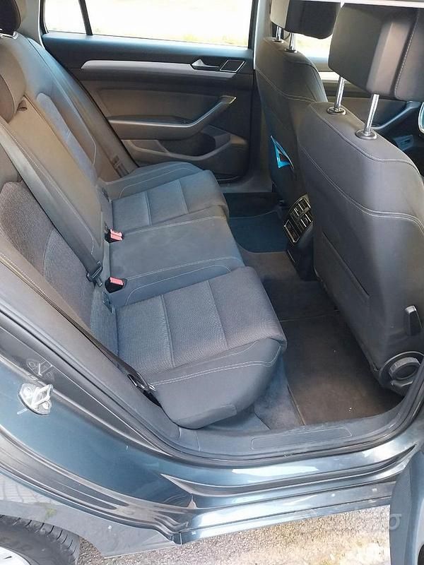 Usata VW Passat 120 CV (88 kW) 2015 Grigio Station wagon