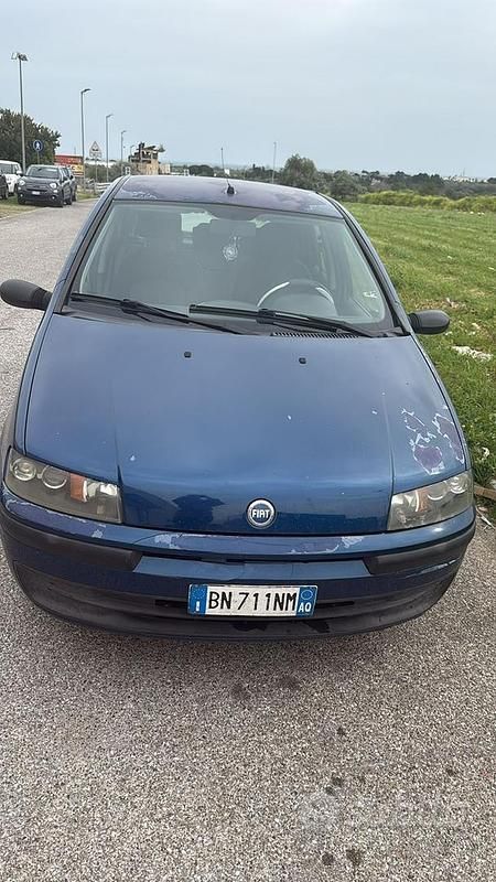 Usata Fiat Punto 2001 Blu Utilitaria