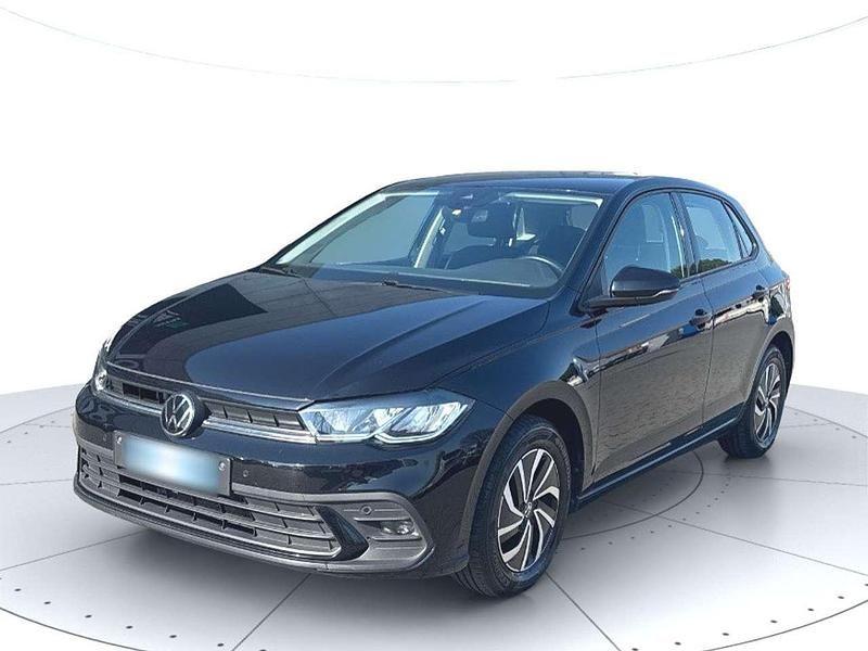 Usata VW Polo Life 95 CV (69 kW) 2023 Nero Utilitaria