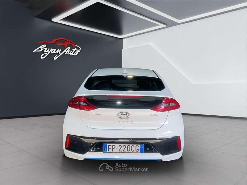 Usata Hyundai Ioniq Comfort 141 CV (103 kW) 2018 Bianco Utilitaria