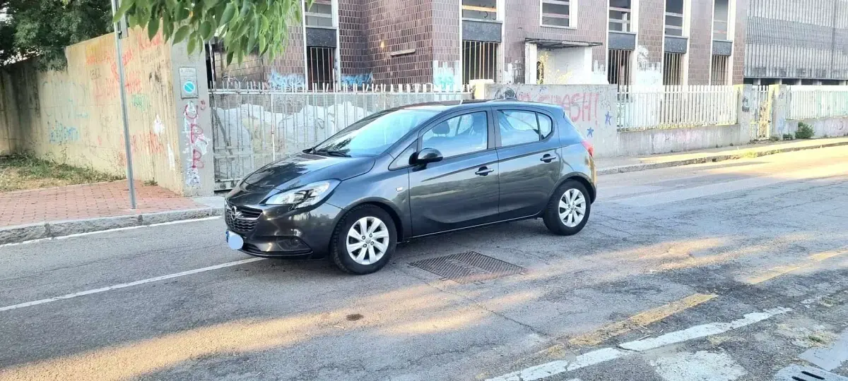 Usata Opel Corsa 75 CV (55 kW) 2017 Nero Utilitaria