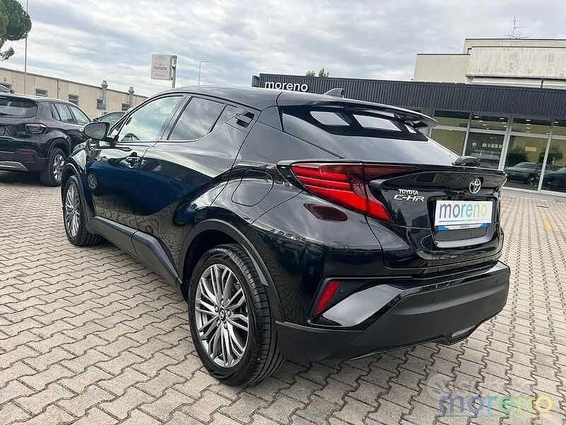 Second-hand Toyota C-HR Lounge 2021 Negru SUV