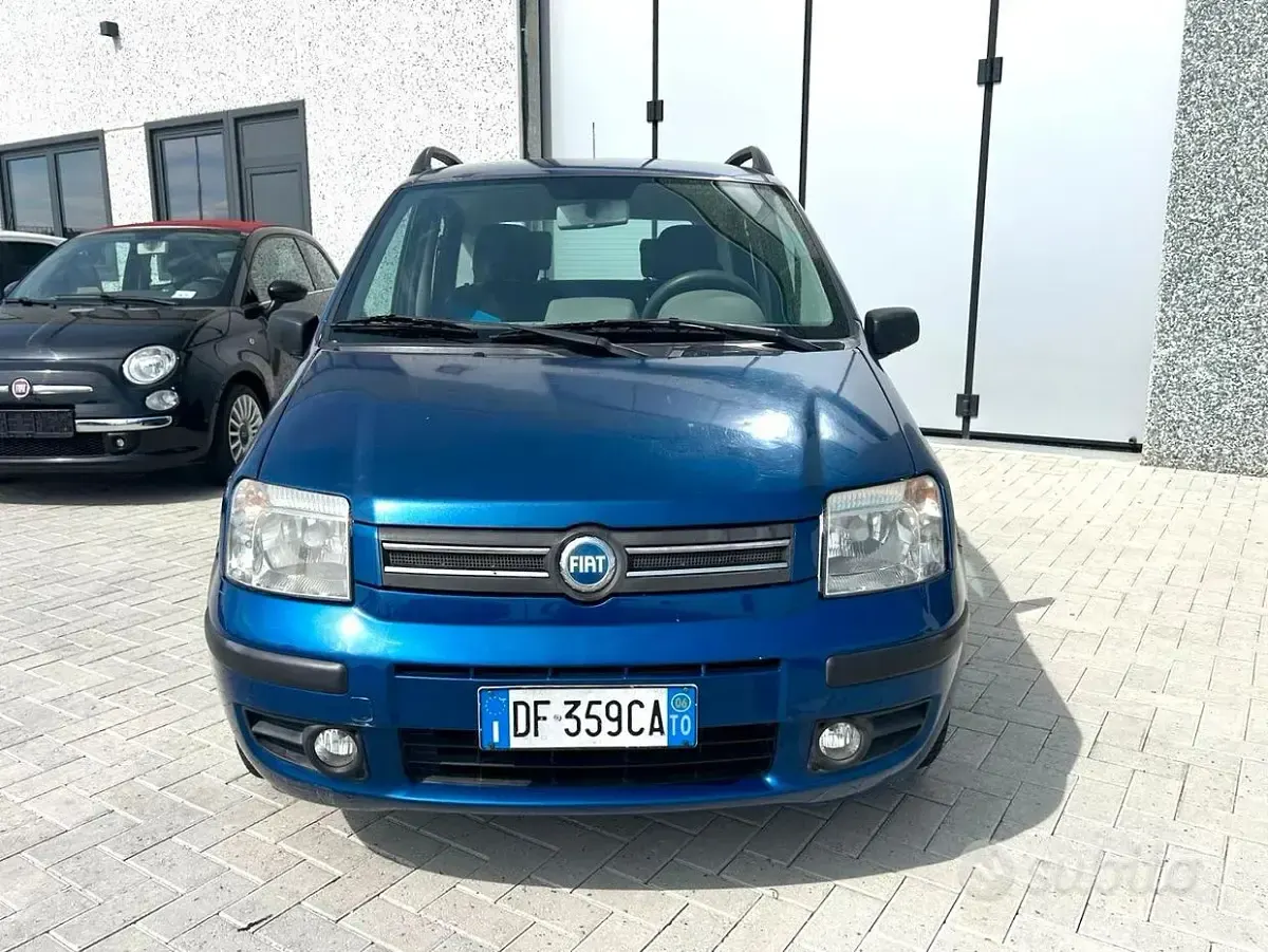 Usata Fiat Panda Emotion 60 CV (44 kW) 2006 Blu Utilitaria
