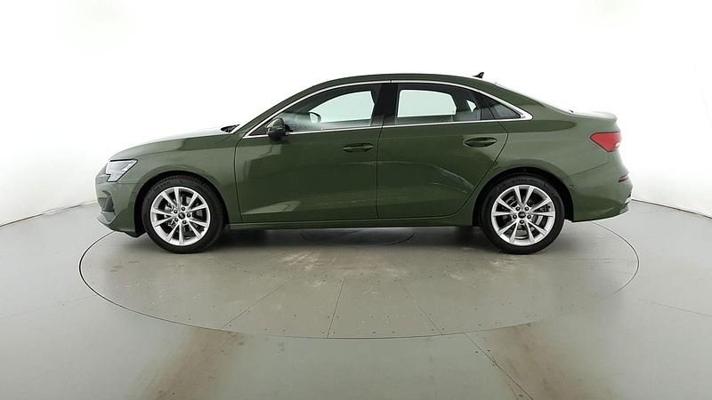 Usata Audi A3 Business 116 CV (85 kW) 2025 Verde distretto metallizzato Berlina