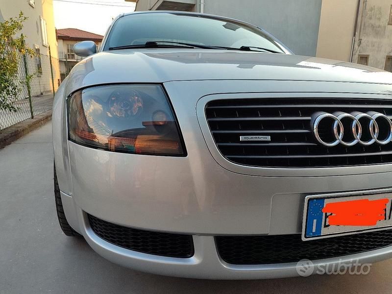 Usata Audi TT 225 CV (165 kW) 2001 Grigio Coupé