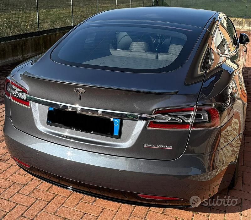 Usata Tesla Model S Performance 580 kW (789 CV) 2020 Grigio Utilitaria