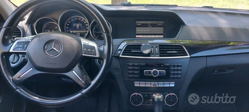 Usata Mercedes C180 120 CV (88 kW) 2013 Grigio Station wagon