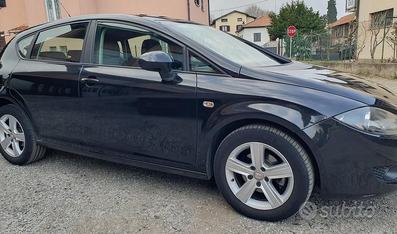Occasion Seat Leon 90 ch (66 kW) 2013 Noir Berline