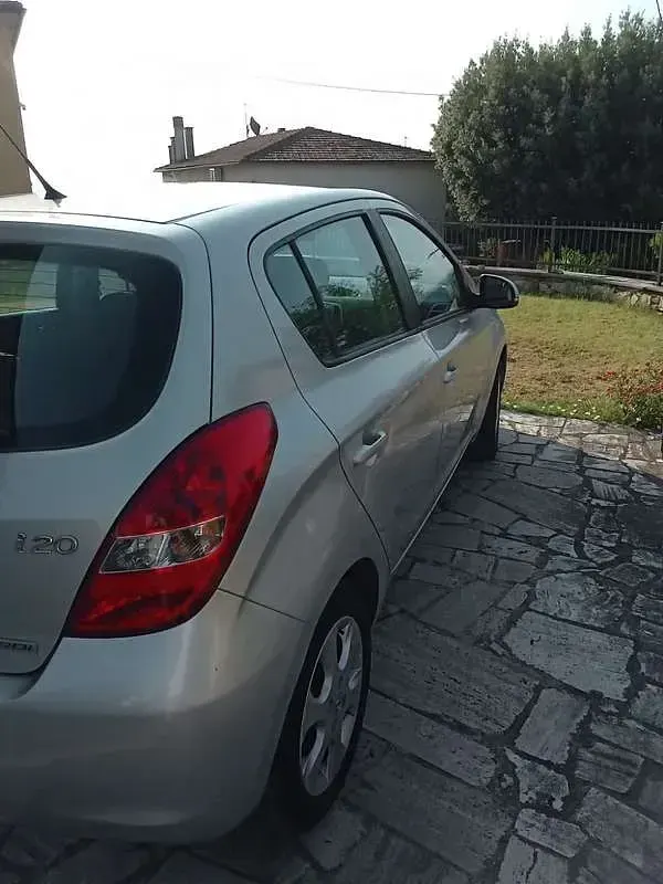 Usata Hyundai i20 Edition 75 CV (55 kW) 2011 Utilitaria