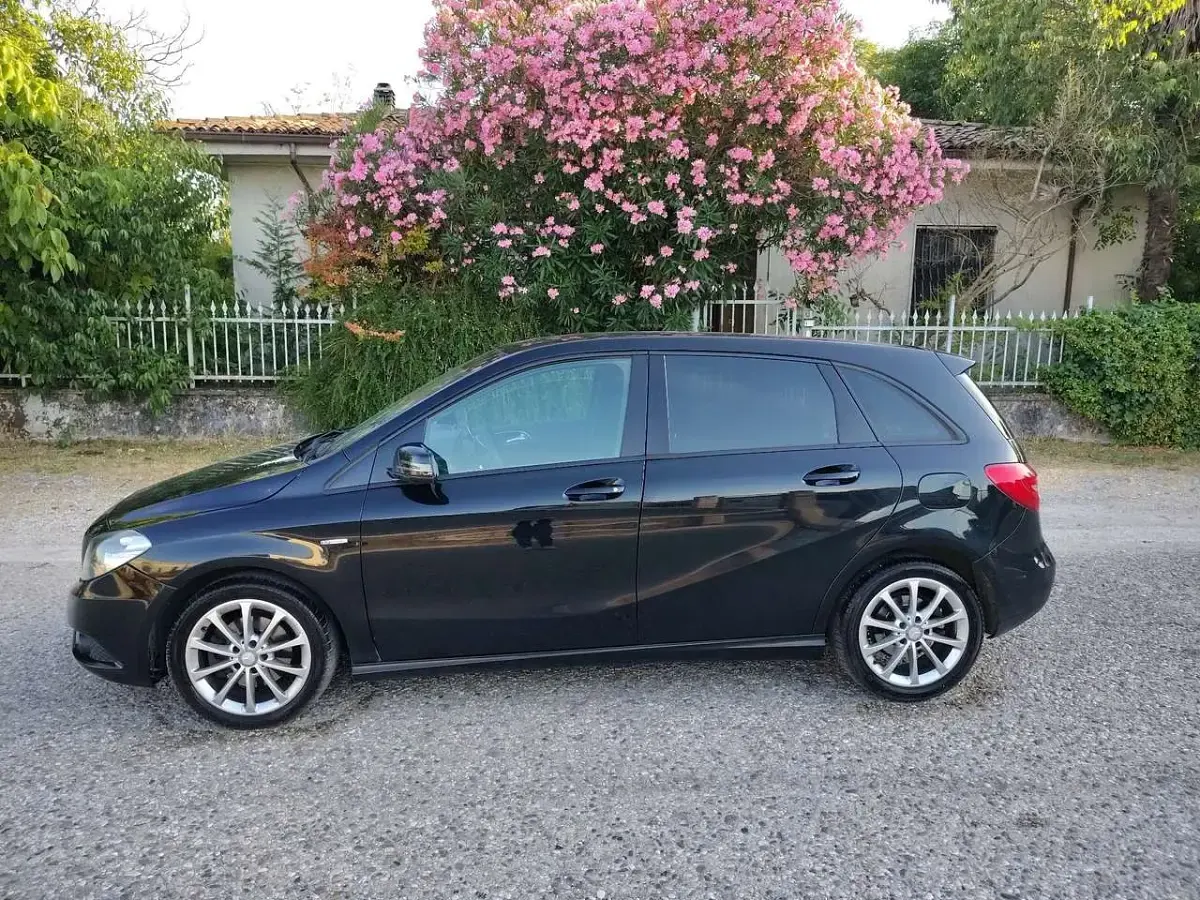 Usata Mercedes B200 Executive 136 CV (100 kW) 2012 Other Utilitaria