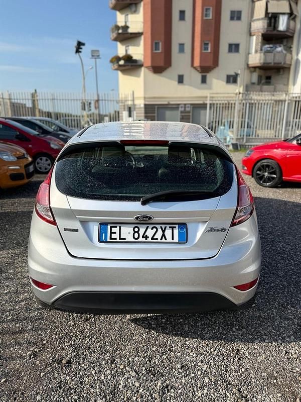 Occasion Ford Fiesta 75 ch (55 kW) 2012 Argent Citadine