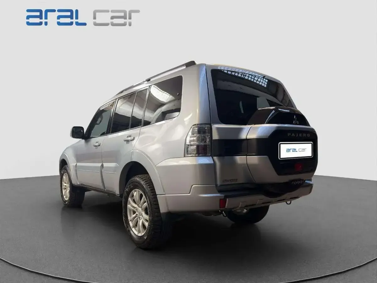 Usata Mitsubishi Pajero Instyle 190 CV (139 kW) 2017 Argento SUV