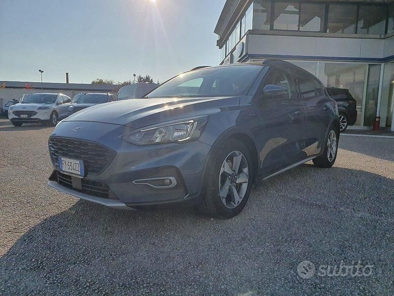 Usata Ford Focus Active 125 CV (91 kW) 2020 Blu Berlina